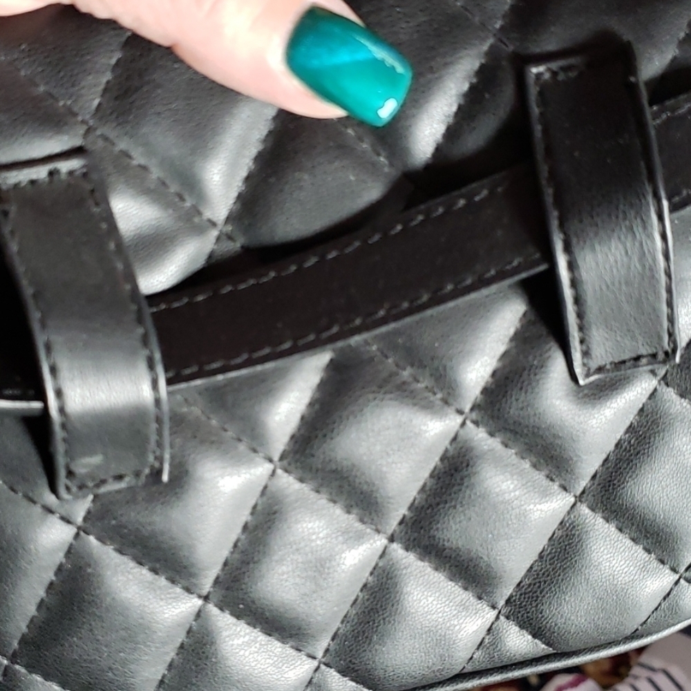 Faux Leather Quilted Like Bag. - Picture 7 of 7